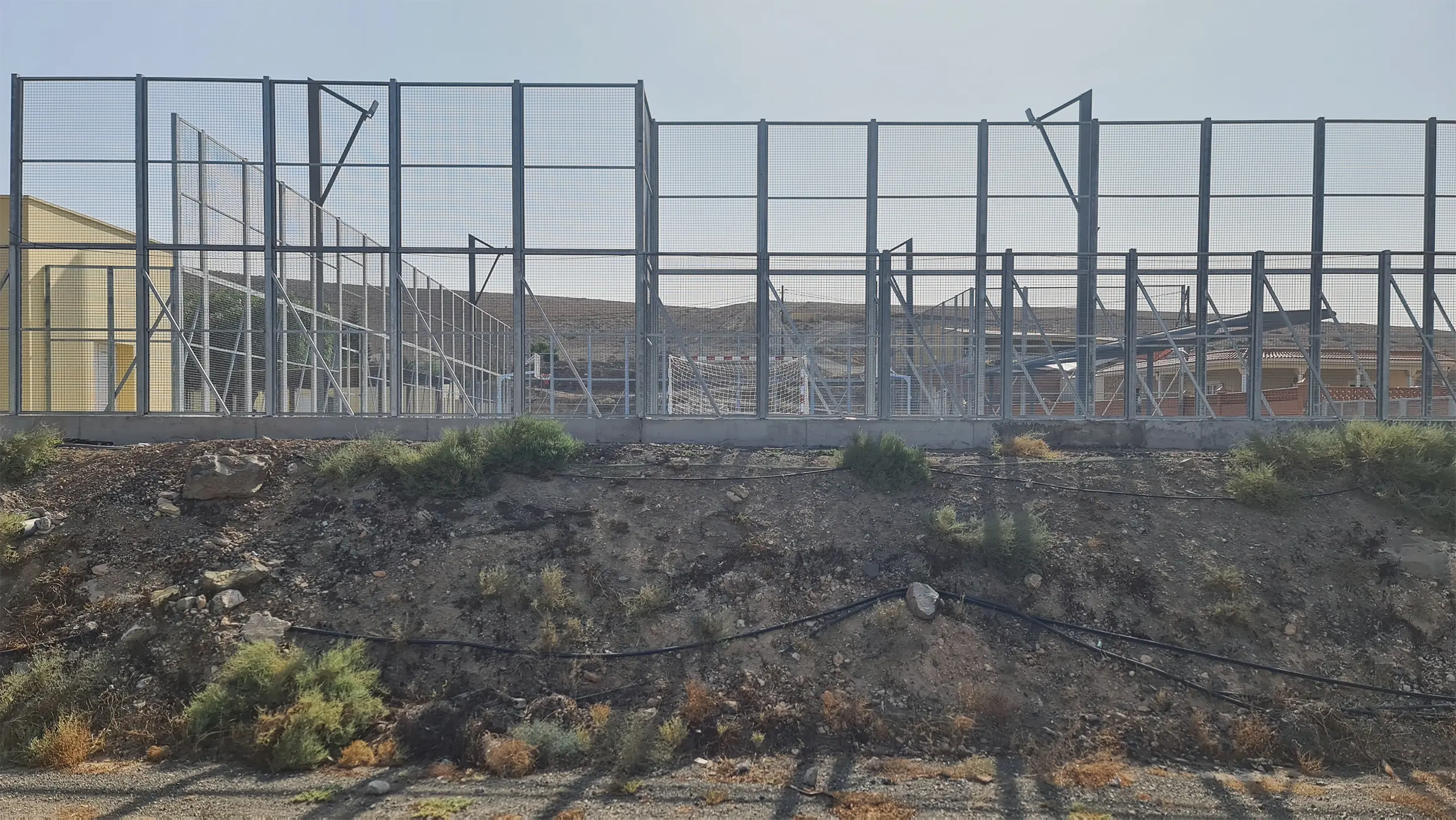 colegio-tesejerague-fuerteventura-vallado-ilumacion-exterior