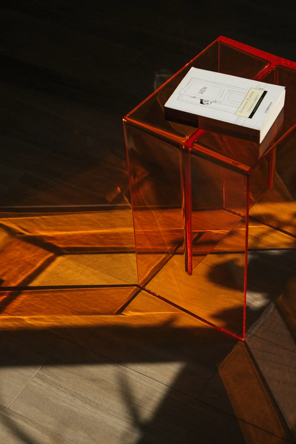reforma-interior-taburete-kartell-max-beam